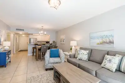 Image de Unit 312 - 2 Bedroom 2 Bathroom Bay Side Standard Condominium