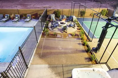 Image de Private Pool, Hot Tub, Splash Pad and More!