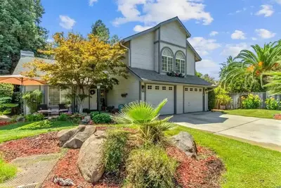 Image de Beautiful Home and Pool in quiet gated neighborhood