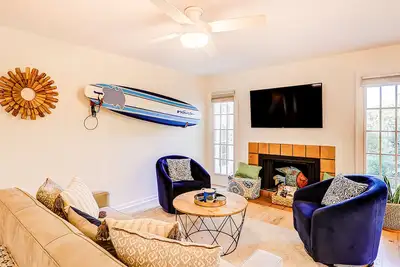 Image de Relaxing Evian condo w/ patio, pool, tennis, pickleball, beach, golf, Dogs ok