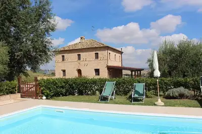 Image de Maison de vacances Corridonia pour 2 - 8 personnes avec 4 chambres à coucher - Ferme
