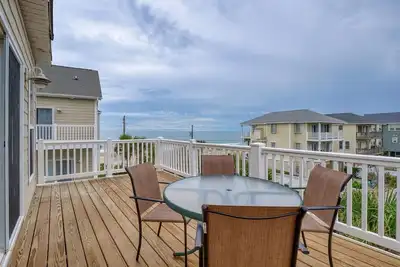 Image de 4 Bedroom Oceanview, Beach and Community Pool