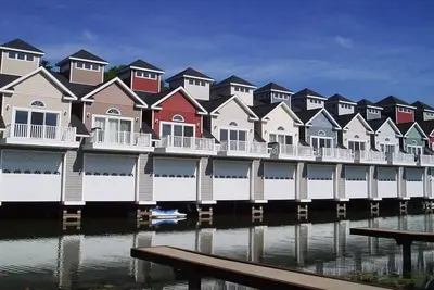 Image de Waterfront Villa with Boathouse in Alexandria Bay