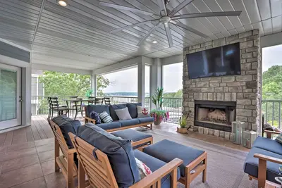 Image de Boat Dock & Fire Pit: Luxe Osage Beach Lake House!