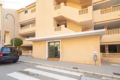 Image de Agréable appartement pour 4 personnes avec climatisation, piscine, Wifi, Tv, terrasse et parking