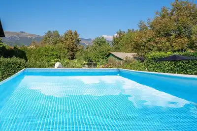 Image de Joli appartement avec piscine privée, Wifi, climatisation, Tv, patio, animaux admis et parking