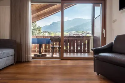 Image de Appartement \"Trocker Kastelruth 8\" près de Seiser Alm avec vue montagne et sauna