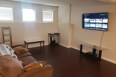 Image de 3 Bedroom Furnished Apartment  suitable for Company Staff with Large Yard  Space