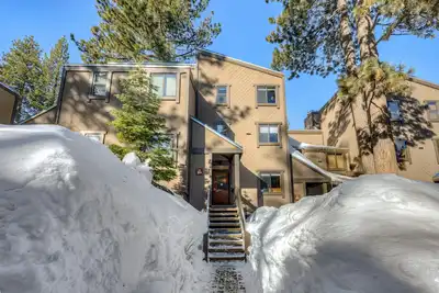 Image de Convenient & comfortable dog-friendly condo w/ Northstar Rec Center access