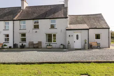 Image de Penllyn, pet friendly, with open fire in Newborough