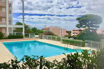 Face à la mer avec piscine Sète