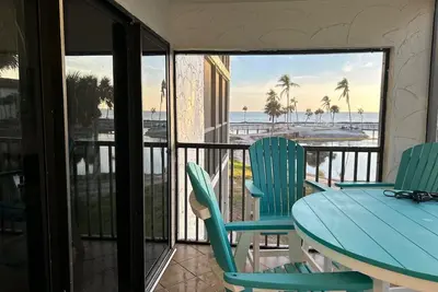 Image de Beautiful Pointe Santo. Pool and Spa are now Open. Welcome back to Sanibel.