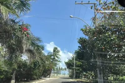 Image de Casa em Arembepe no 1Âş Andar e a 3 Minutinhos da Praia