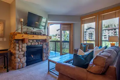 Image de Beautiful condo in the heart of Copper's Center Village. Free WiFi, Parking.