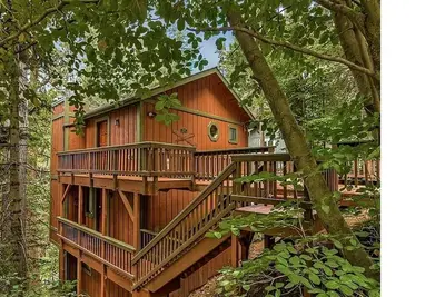 Image de Lake Home in the Pines with a Dodger history