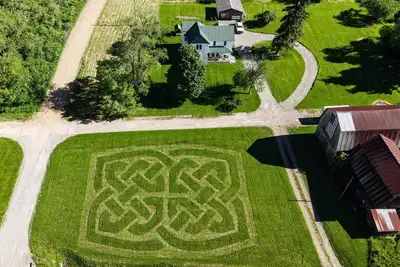 Image de Restored 1880 Farmhouse Modern Amenities & Direct Access to Tall Pines Atv Park