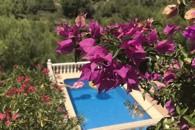 Image de Superbe villa, piscine privée, 3 ch, 2 sdb, cuisine extérieure, jardin, parking