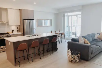 Image de Brand New Townhome with Stunning Rooftop Patio