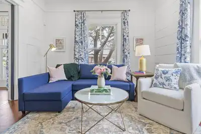 Image de Blue & White Designer Home and Southern Style, South Haven