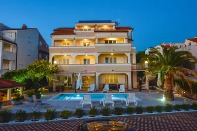 Image de Apartment for 14 only 100 m from the Beach with the Pool