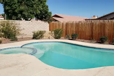 Image de Adorable La Quinta 3br/2ba pool home