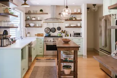 Image de Remodeled luxury home, 3 king bedroom suites, steps to Third Street