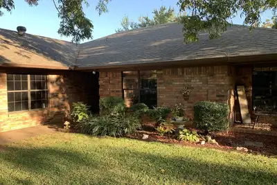 Image de Beautiful, secluded ranch home with 3 bdrm and 2 bath