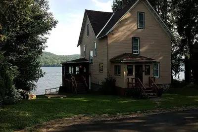 Image de Adirondack Lake house