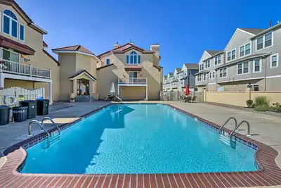 Image de Townhome w/ Balcony < 1 Mi to Wildwood Crest Bch!