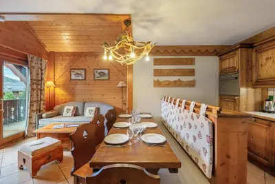 Image de Duplex lumineux à Méribel avec accès piscine et spa, proche pistes et commerces