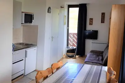 Image de 2ème étage, balcon, parking, télévision, casier à ski, 32m², La Toussuire
