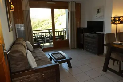 Image de 2ème étage, piscine, balcon, parking, télévision, casier à ski, 33m², Saint Gervais