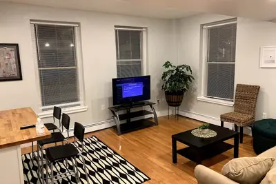 Image de 3 Bed 1. 5 Bath - Longwood Medical Area / Neu