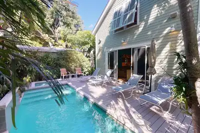 Image de Casa Verde - Perfection in a monthly rental - private pool - RealKeyWest