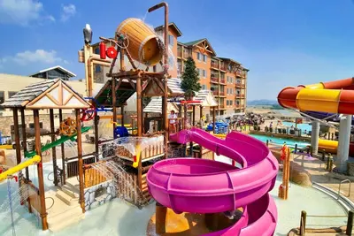 Image de Great Smokies Lodge - Free Waterpark Passes - Near Golf, Dollywood, Nascar Park!