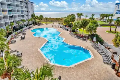 Image de Remodeled 2025 😎😎 Beachfront ⛱️⛱️ Destin West 🐠🐠 Lazy River⛵️⛵️7 Pools & 3 Hot Tubs🕶️