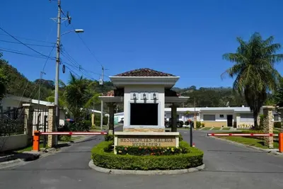 Image de Family House, in condominium