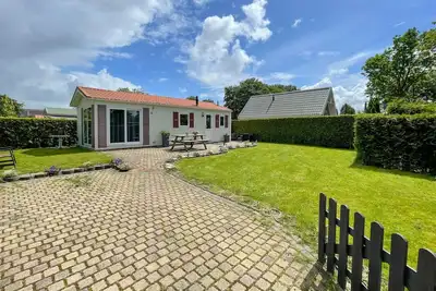 Image de Superbe maison à Tzummarum avec cuisine
