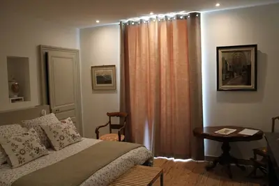 Image de Demeure de charme avec quatre belles chambres, pour 8 voire 9 personnes
