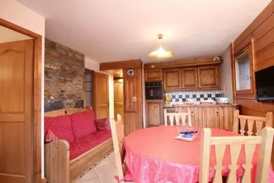 Image de 3 pièces cabine avec parking, près des pistes et commerces