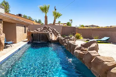 Image de Family Fun 5 bdrm 5 bath lake close waterslide pool oasis!
