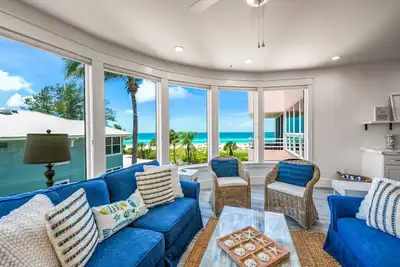 Image de Island Paradise 6! Beachfront Condo with Gulf Views, Pool and Balcony
