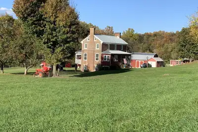 Image de Historic Farm House with River Access