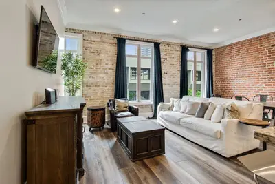 Image de Exquisite Comfy Condo in Prime Location!