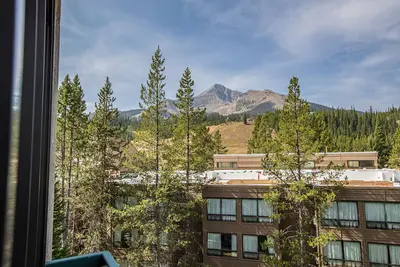 Image de Ski in/out w/views of Lone Peak, shared hot tub/pool/fitness center - Shoshone Slopeside Base Area