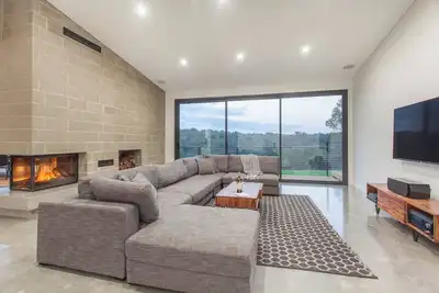 Image de Lake View Contemporary Comforts meets Nature
