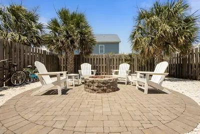Image de Pet Friendly Oceanside Duplex-Barefoot East