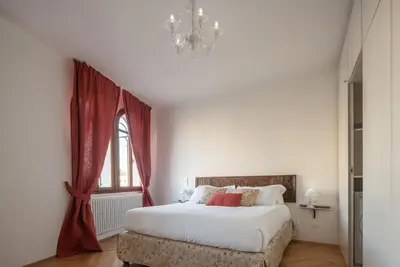 Venetian Palace Red Apartment R&R