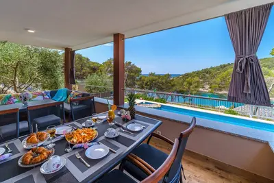 Image de Villa Karmelota with 4 bedrooms and heated pool
