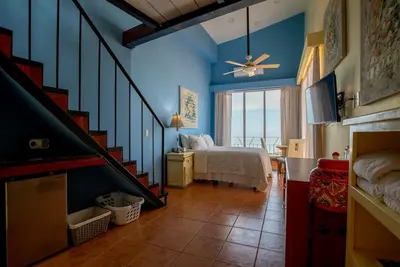Image de Self contained apartments for long term rentals.